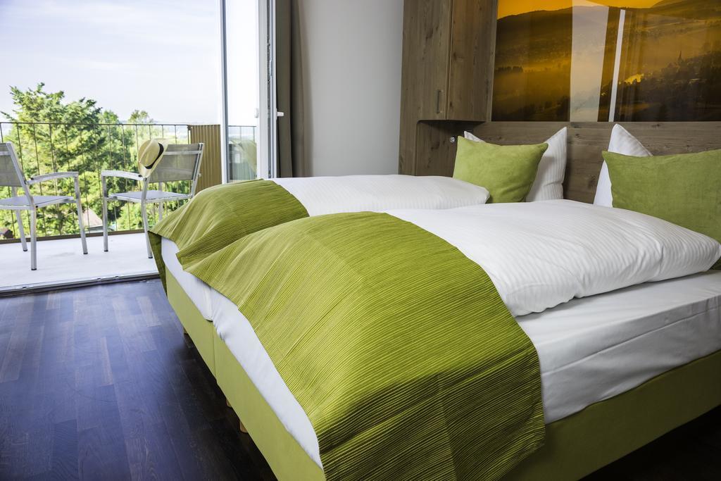 Hotel Rheingold Gailingen Rum bild